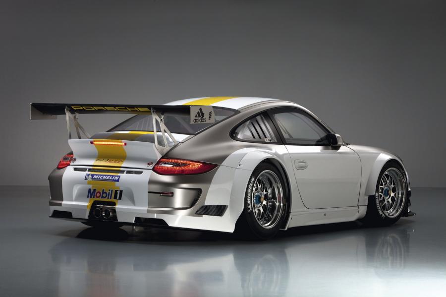  Porsche 911 GT3 RSR 2011 года  (фото 6 из 24)